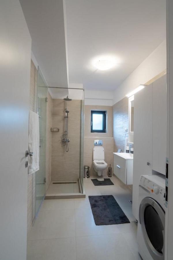 Portami Al Mare - Apartament, Terasa & Curte Нэводари Экстерьер фото